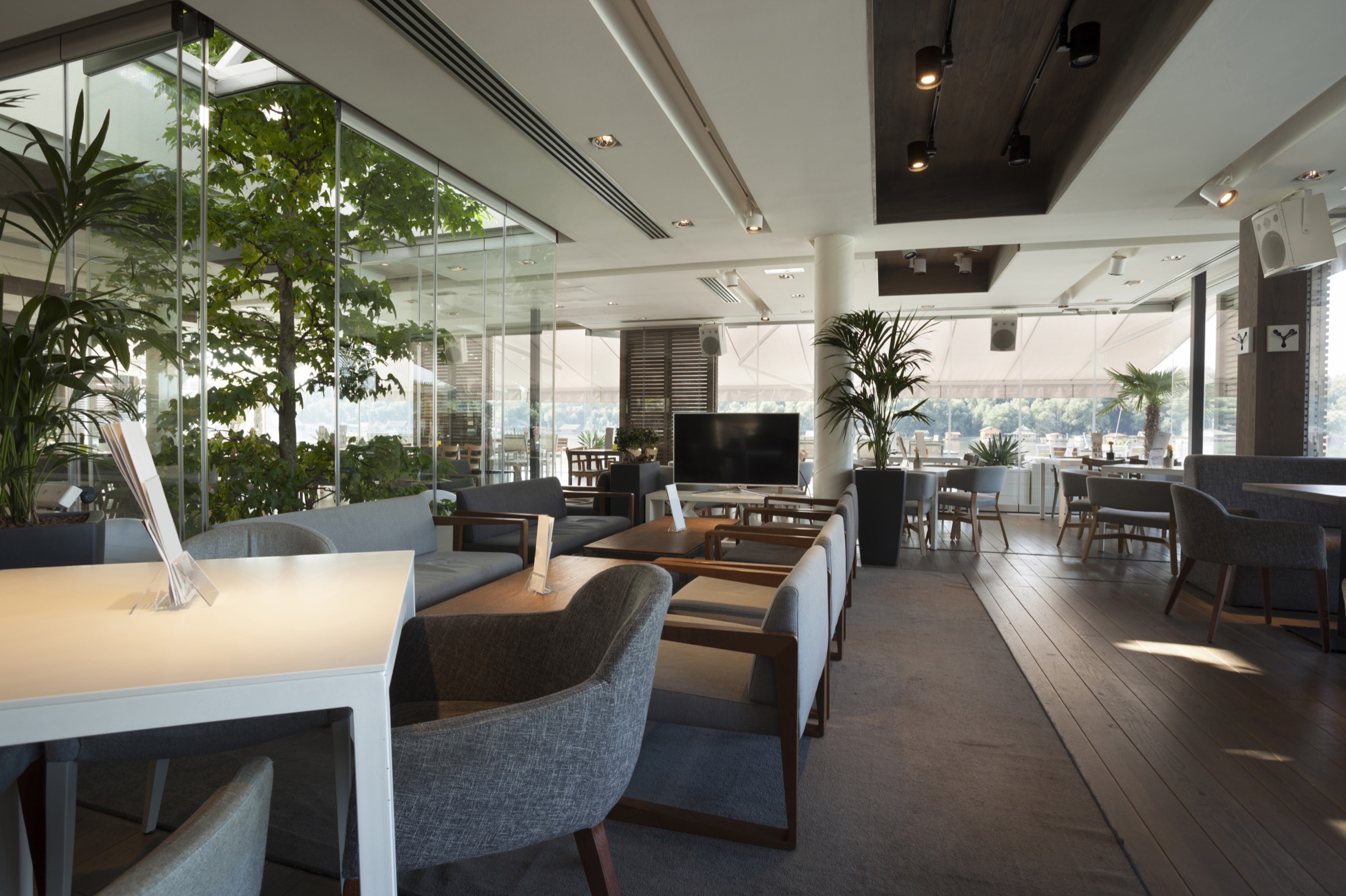 Hospitality & Lounge Spaces